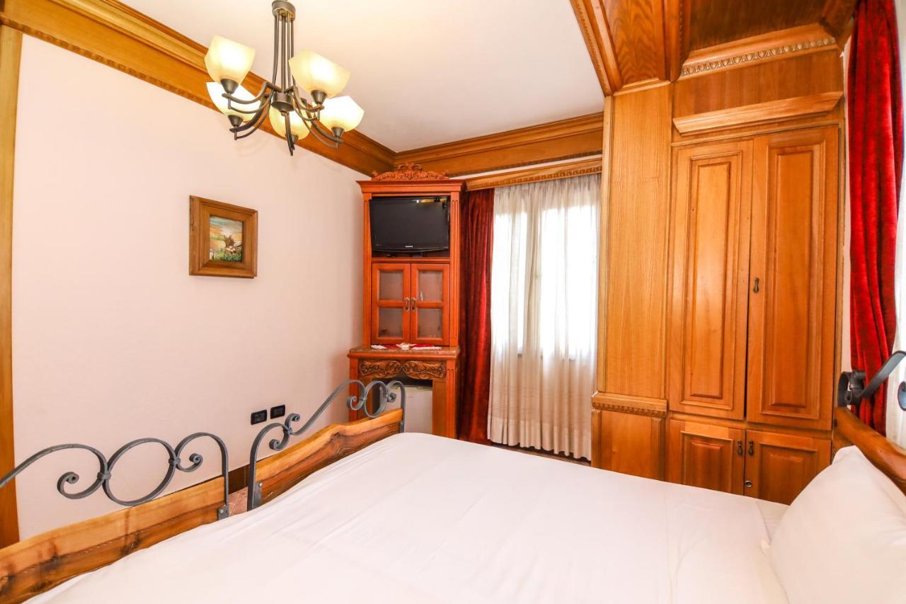 Brilant Antik Center Hotel Tiranë Eksteriør bilde