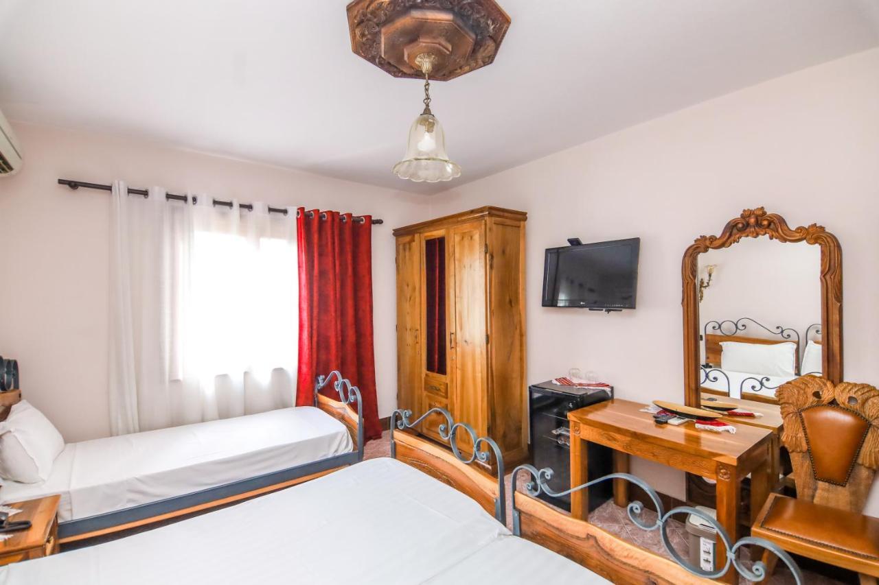 Brilant Antik Center Hotel Tiranë Eksteriør bilde