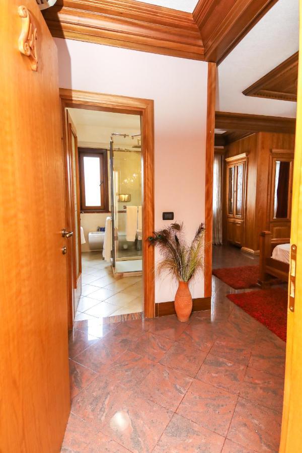 Brilant Antik Center Hotel Tiranë Eksteriør bilde
