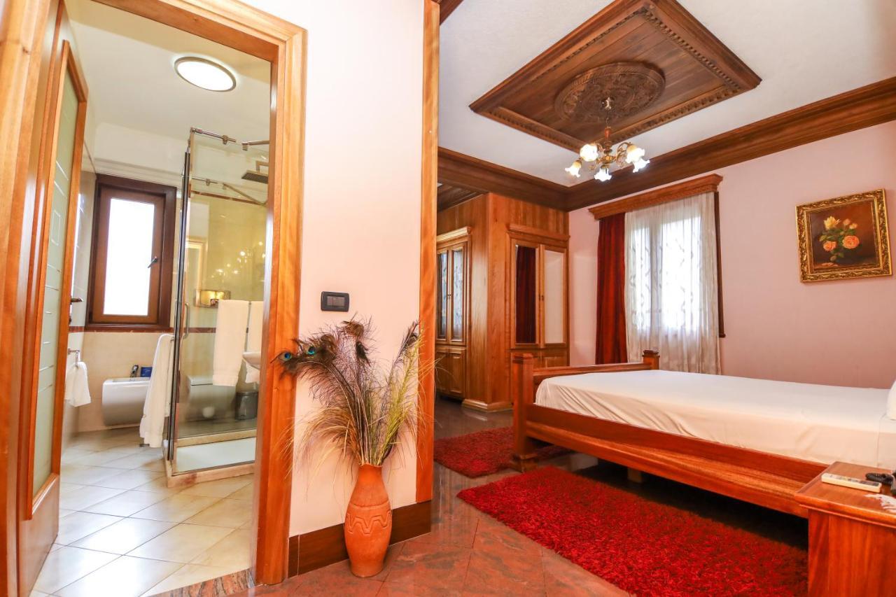 Brilant Antik Center Hotel Tiranë Eksteriør bilde
